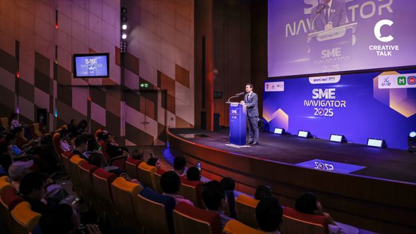 SPOTLIGHT จัดงานเสวนาต่อเนื่องเป็นปีที่ 3 ประเดิมงานแรกของปี 2025 “SME Navigator ชี้ทางรอด นำทางรุ่งธุรกิจไทย”
